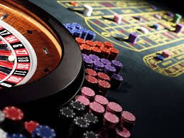 Live casino layak777 dengan meja blackjack dan roulette